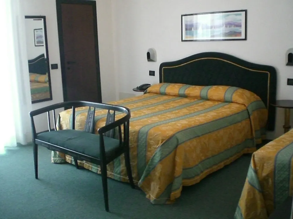 Hotel Stella Riccione 3*,