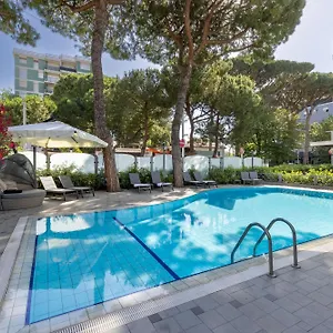 3* Hotel Adriatica Con Piscina
